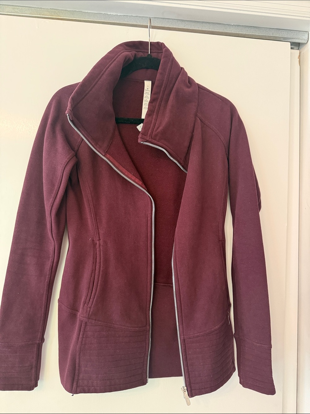 lululemon athletica Women's sweatshirt in Deep Burgundy